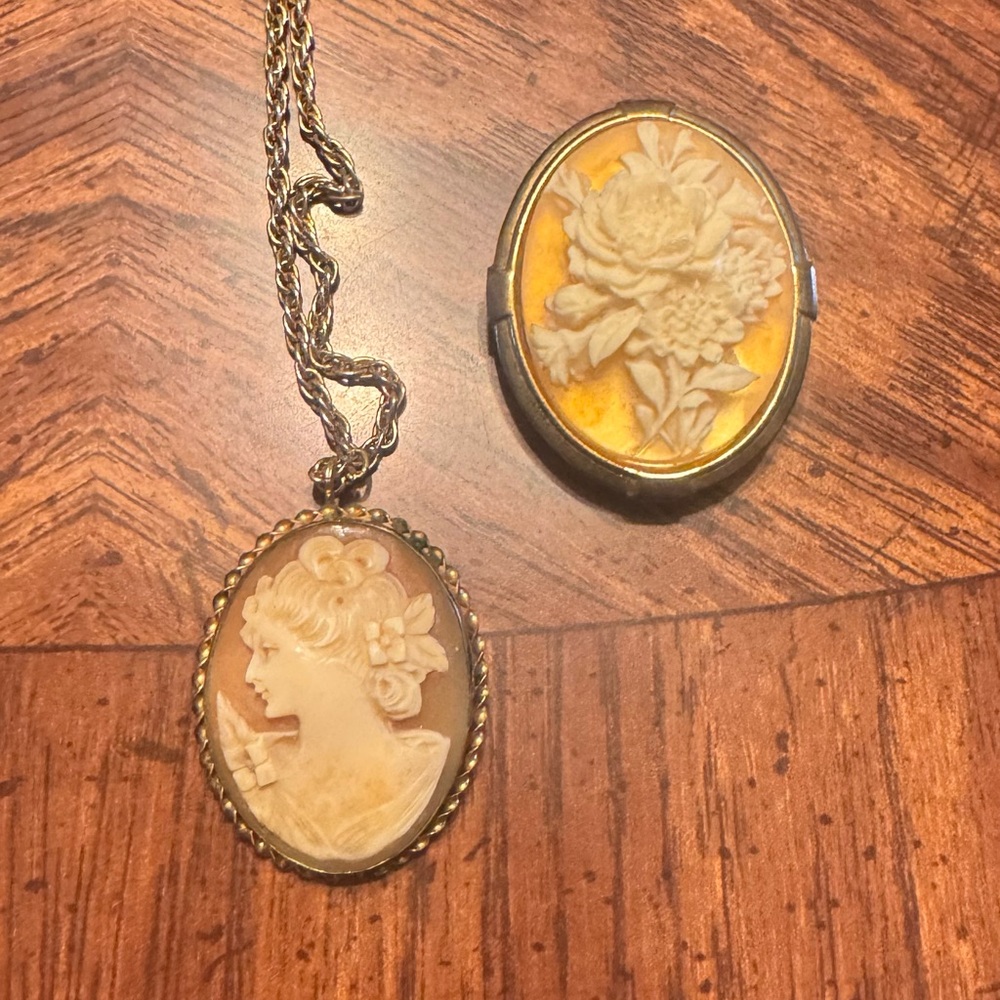 Vintage Style Cameo Necklace and Brooch Set - Cream and Gold